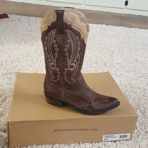 Coconuts Boots sz 8